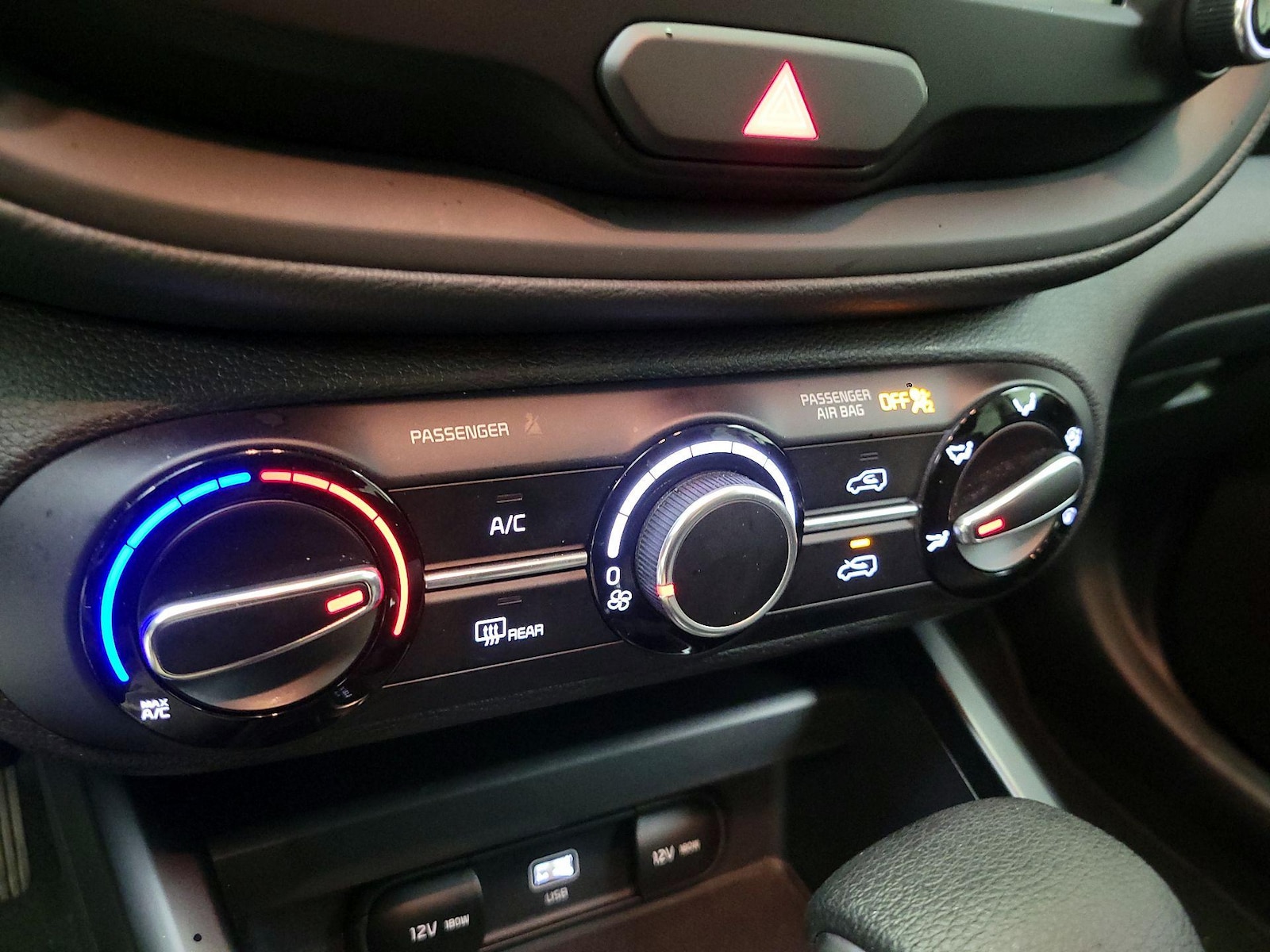 2023 Kia Soul LX - Photo 16