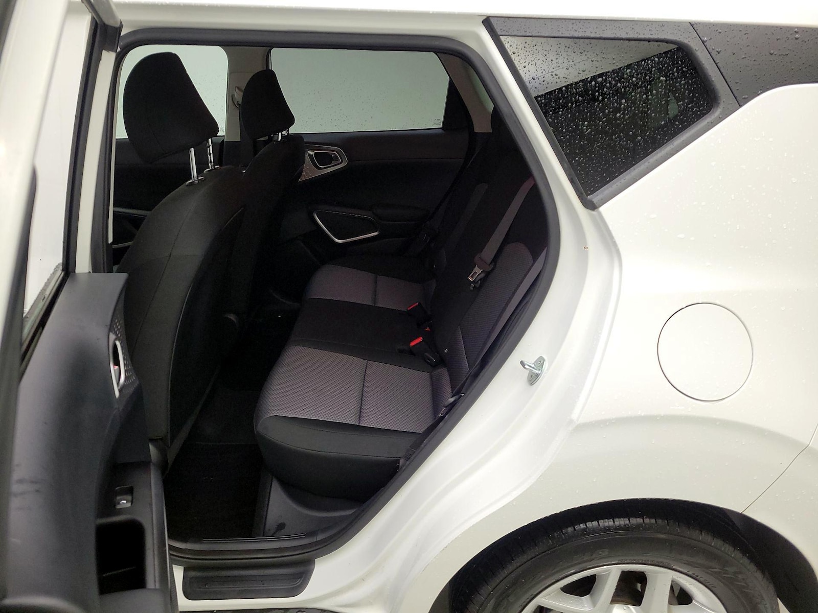 2023 Kia Soul LX - Photo 19