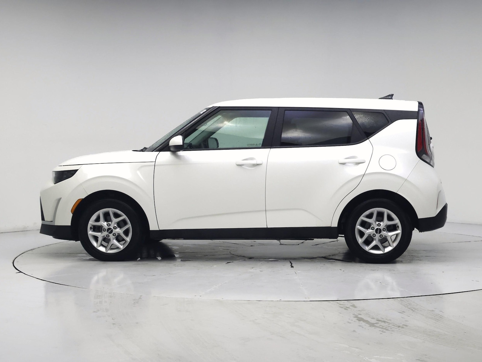 2023 Kia Soul LX - Photo 4