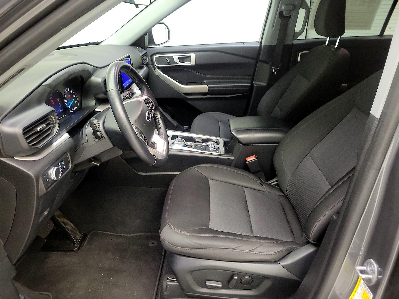 2022 Ford Explorer XLT - Photo 12