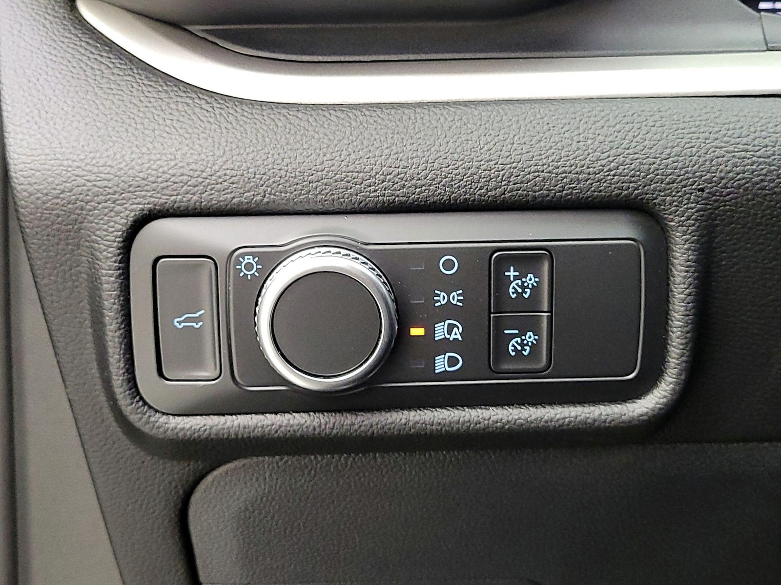 2022 Ford Explorer XLT - Photo 14
