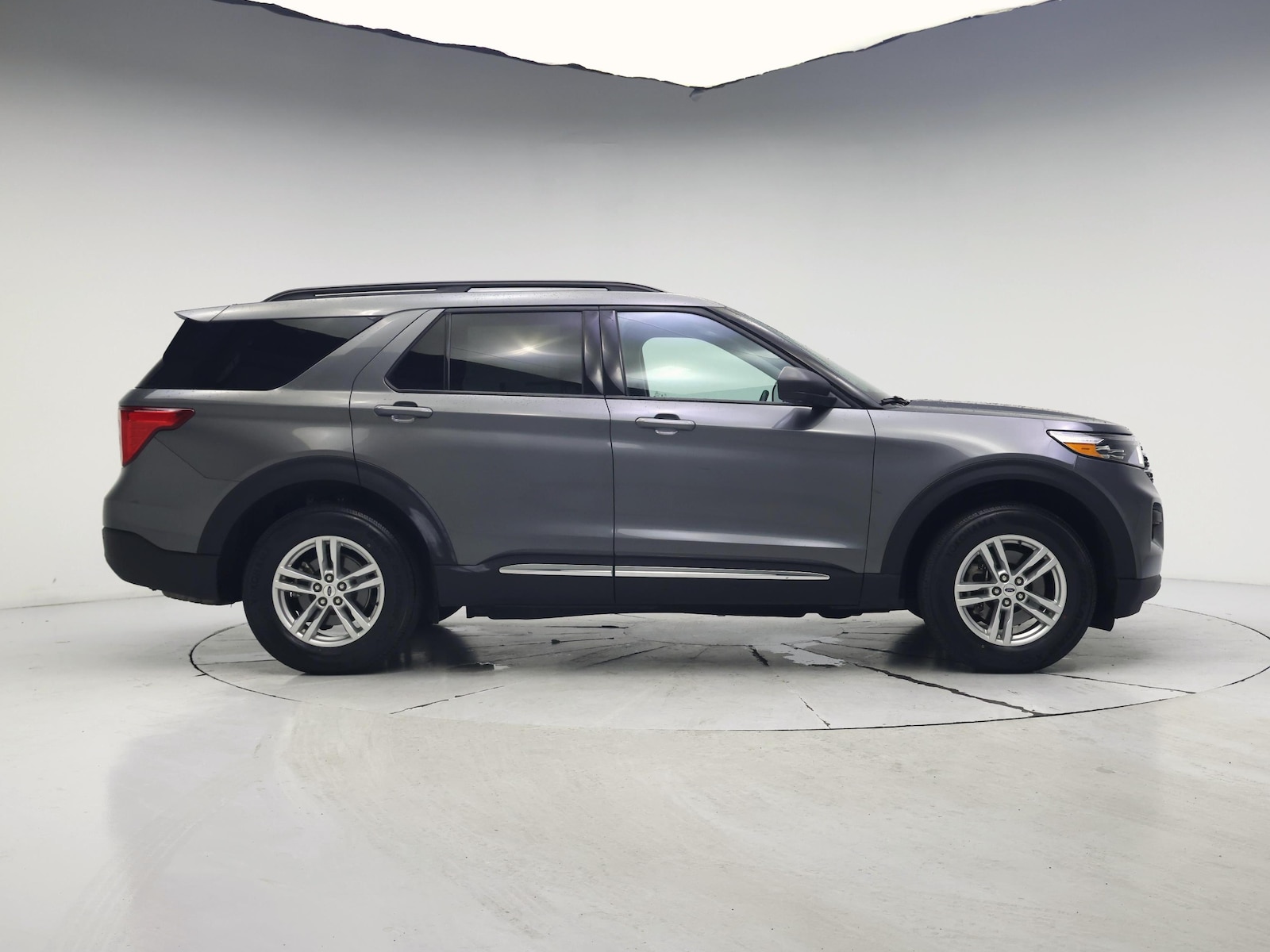 2022 Ford Explorer XLT - Photo 8