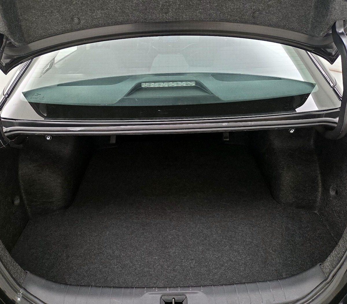 Trunk/Cargo (Seats Up)