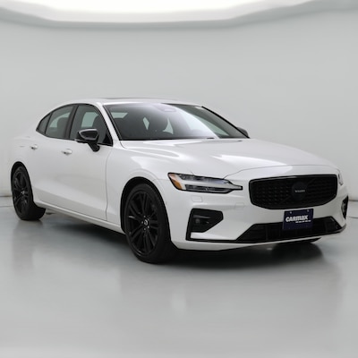 2023 Volvo S60 B5 Ultimate Dark Theme