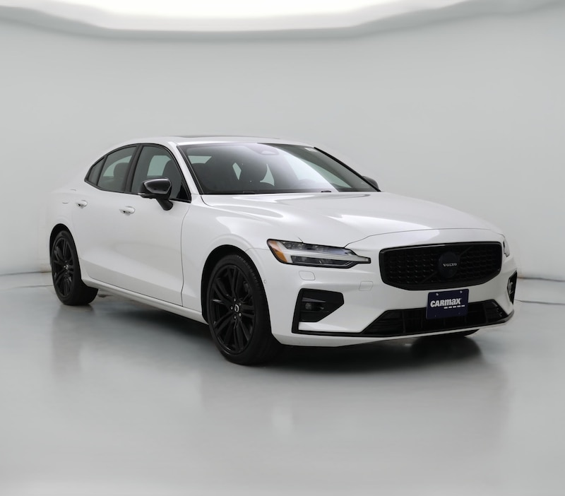 2023 Volvo S60 B5 Ultimate Dark Theme