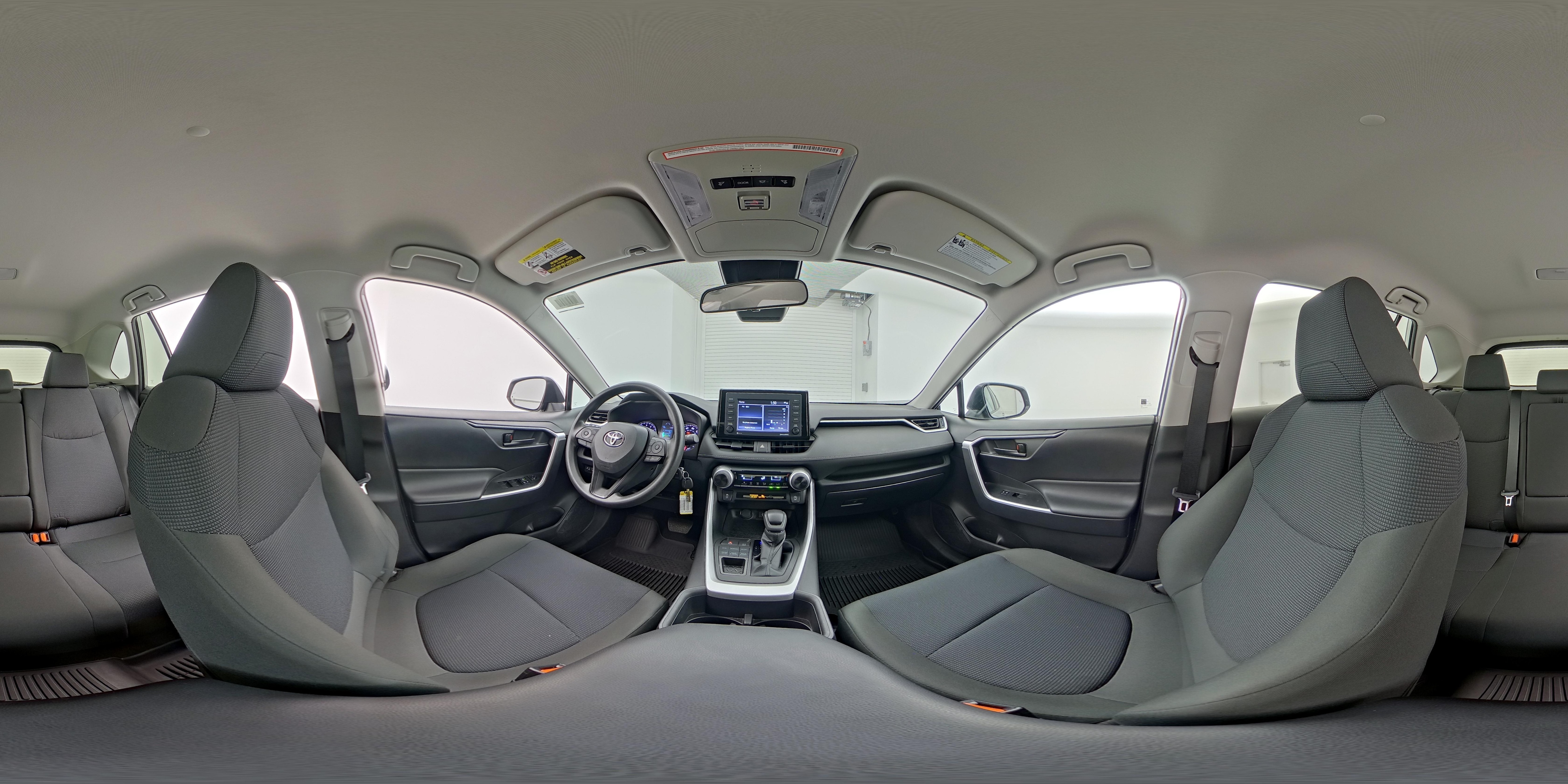 2022 Toyota RAV4 LE - Photo 24