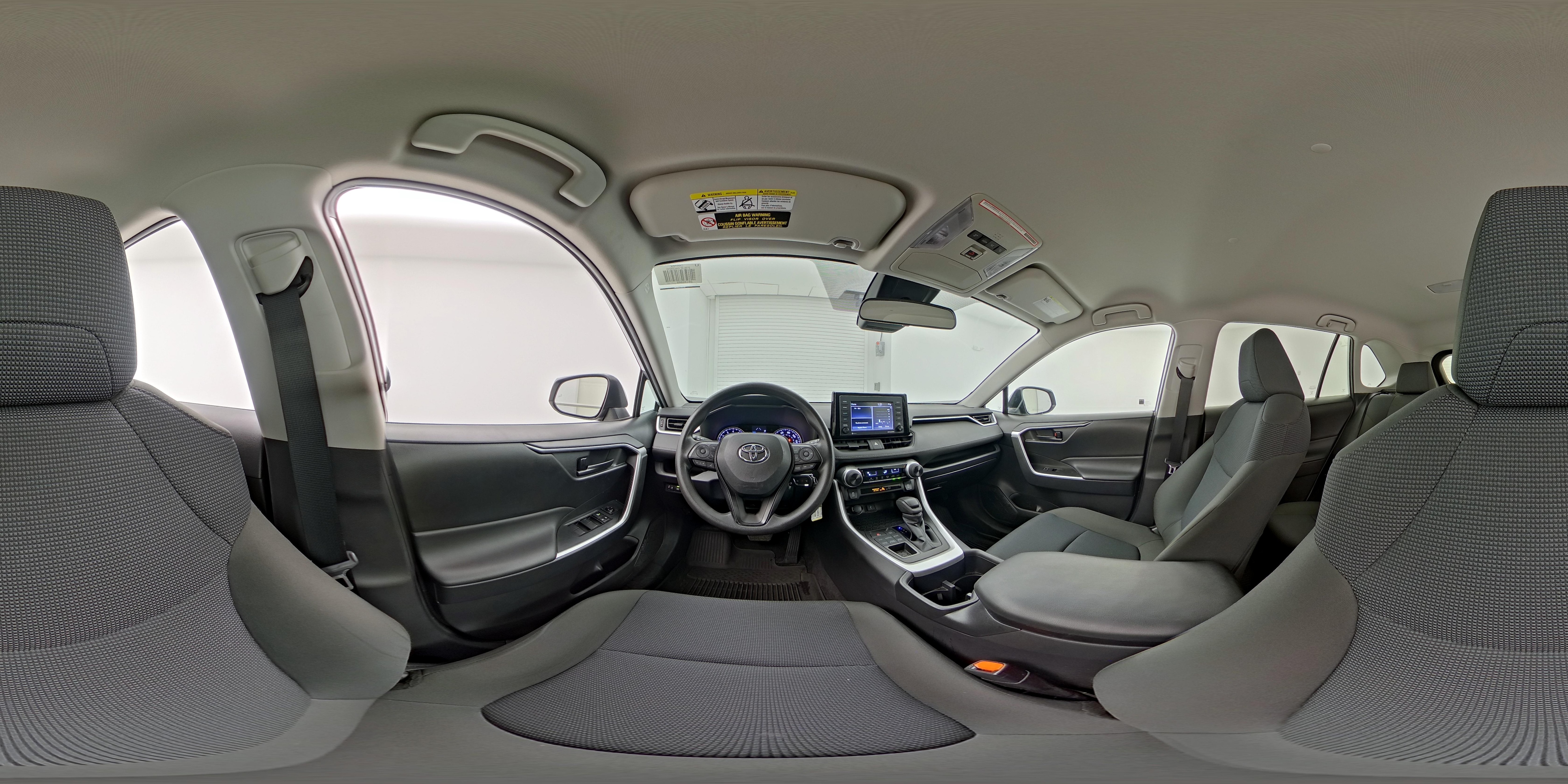 2022 Toyota RAV4 LE - Photo 26