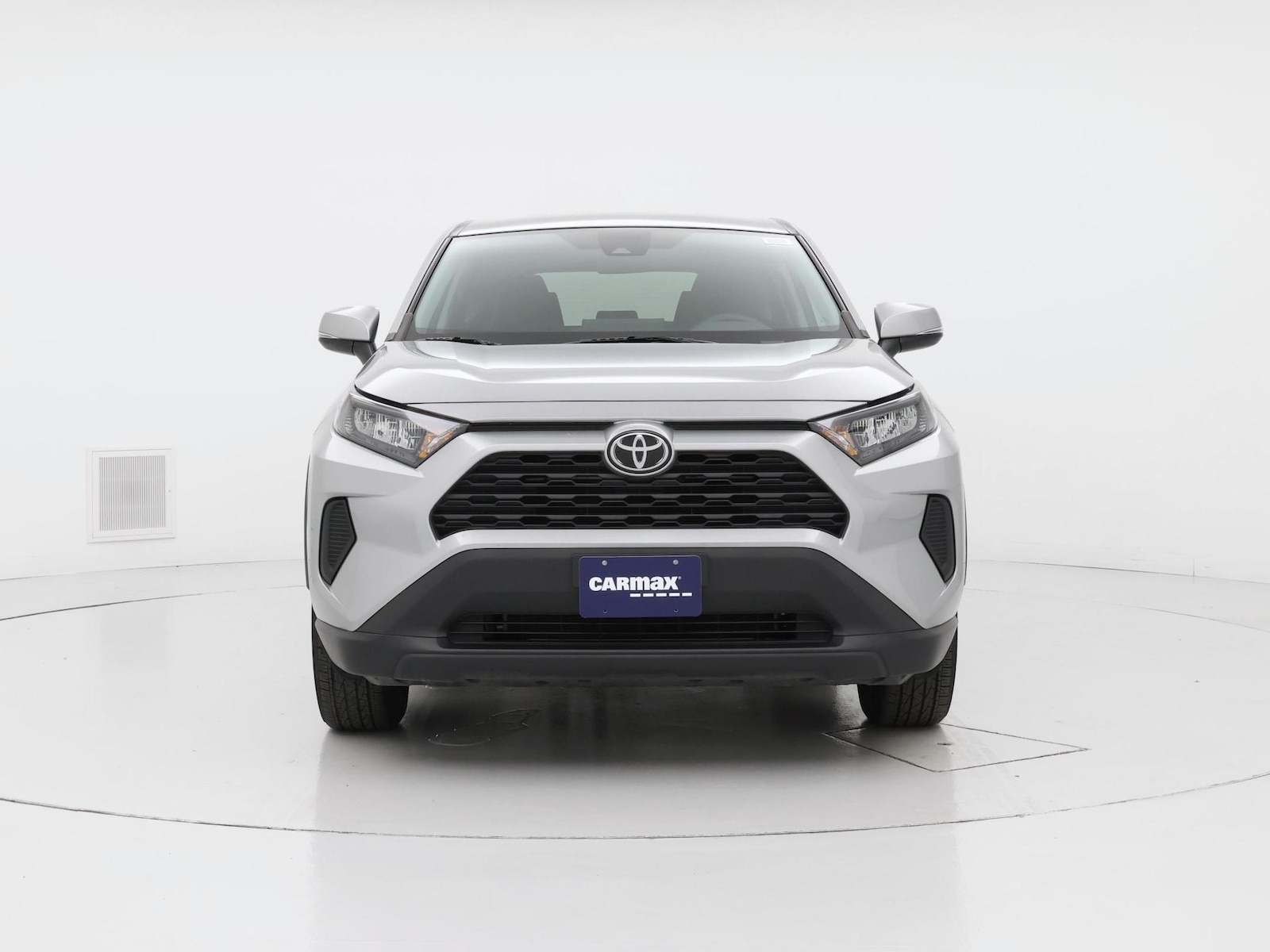 2022 Toyota RAV4 LE - Photo 6