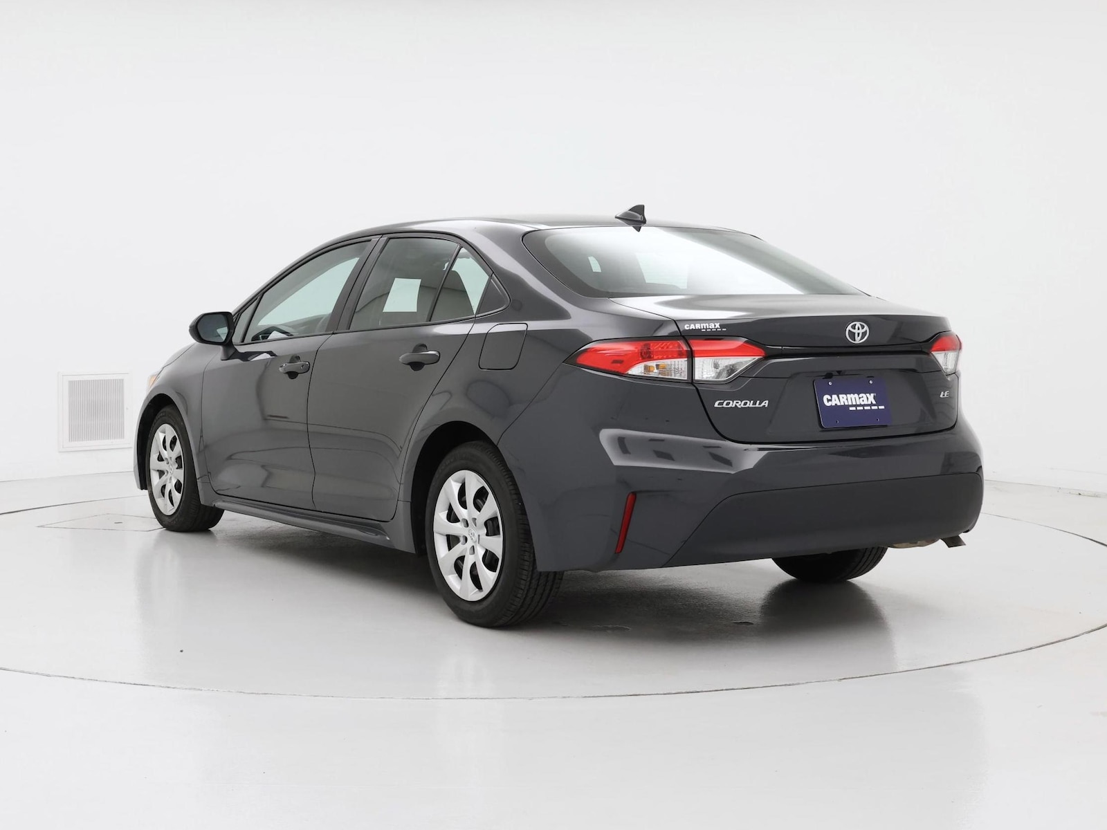 2025 Toyota Corolla LE - Photo 3