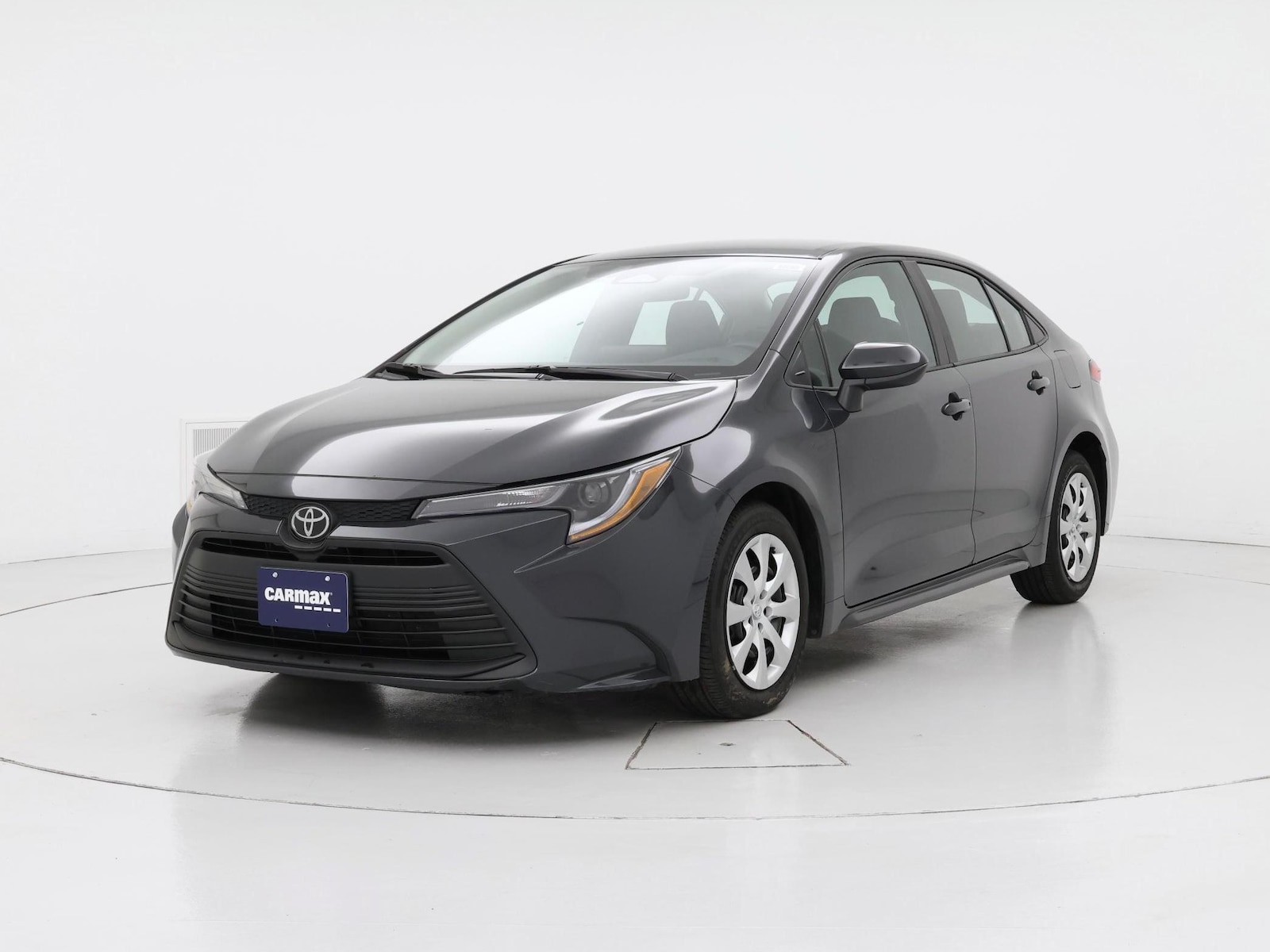 2025 Toyota Corolla LE - Photo 5