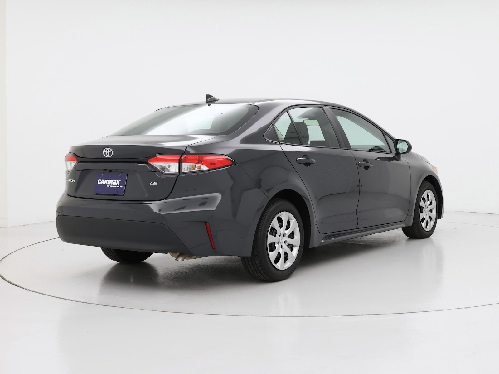2025 Toyota Corolla LE - Photo 9