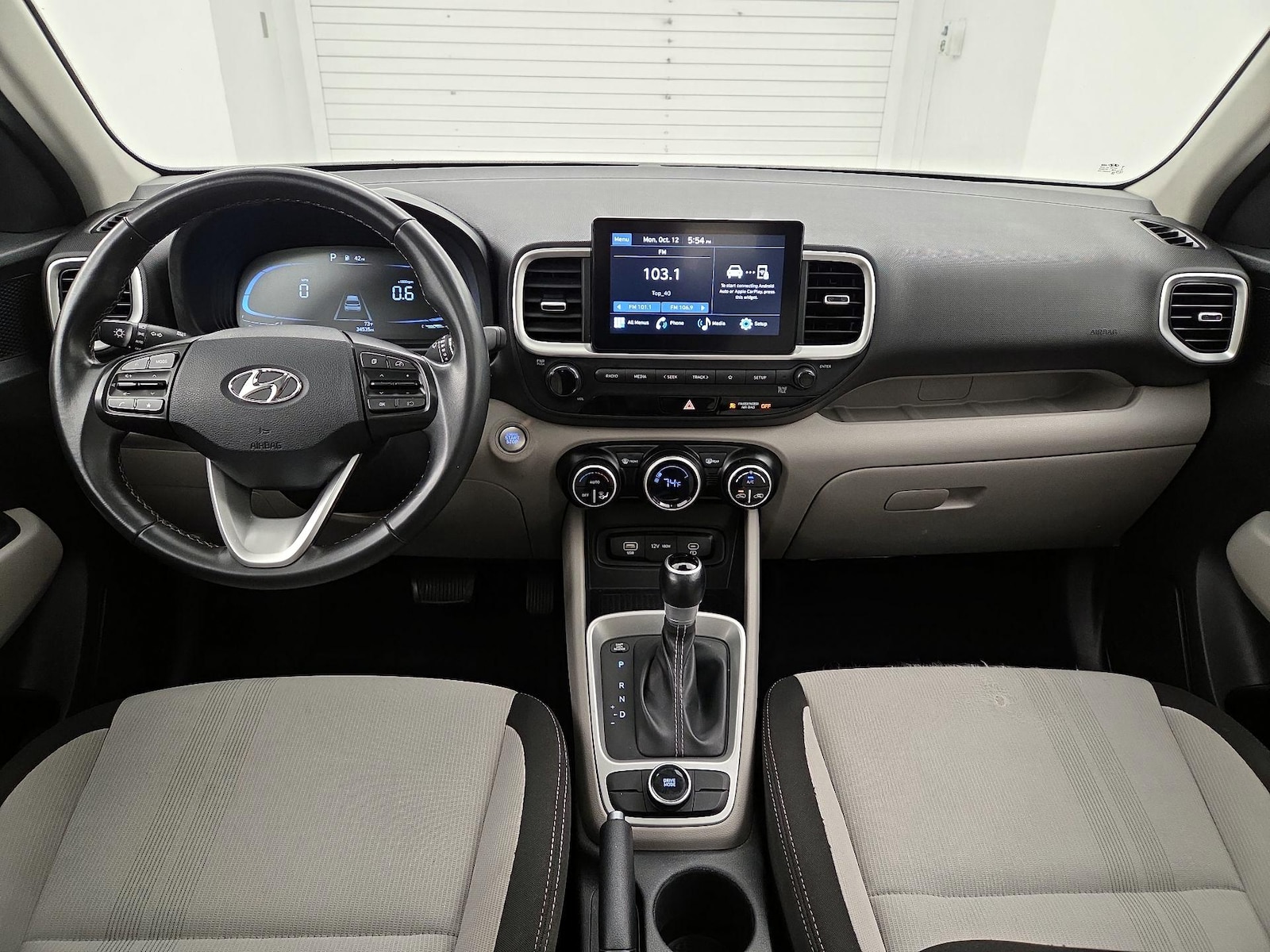 Apple CarPlay® & Android Auto™