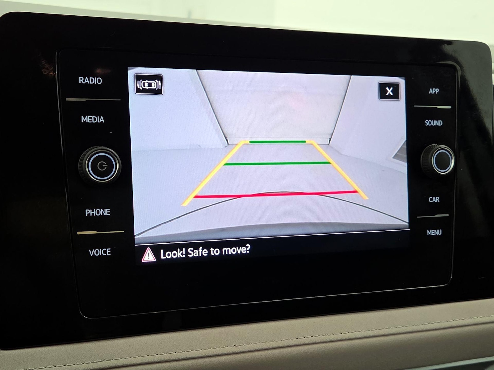 2025 Volkswagen Taos SE - Photo 15
