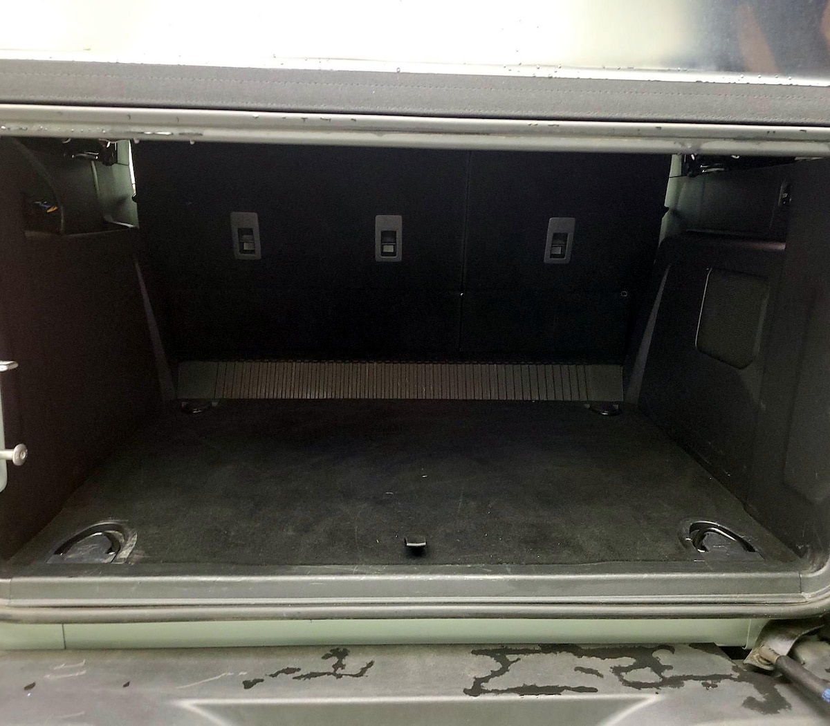 Trunk/Cargo (Seats Up)