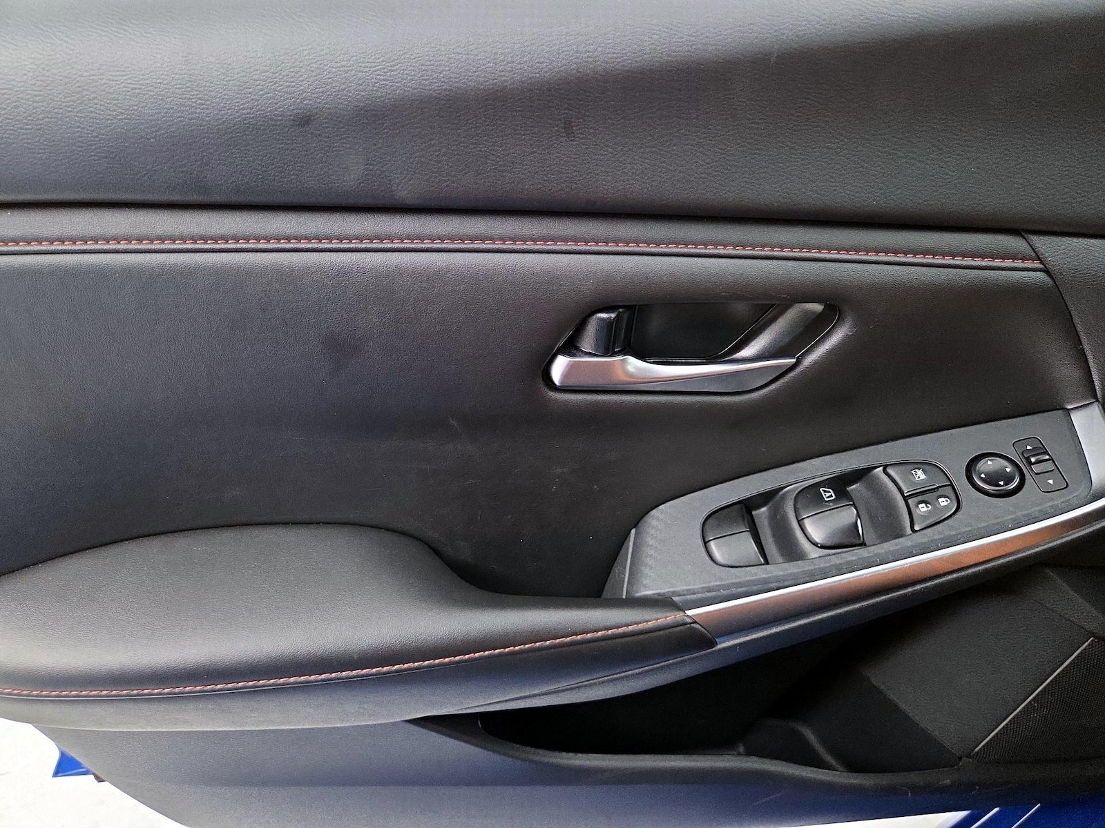 2025 Nissan Sentra SR - Photo 13