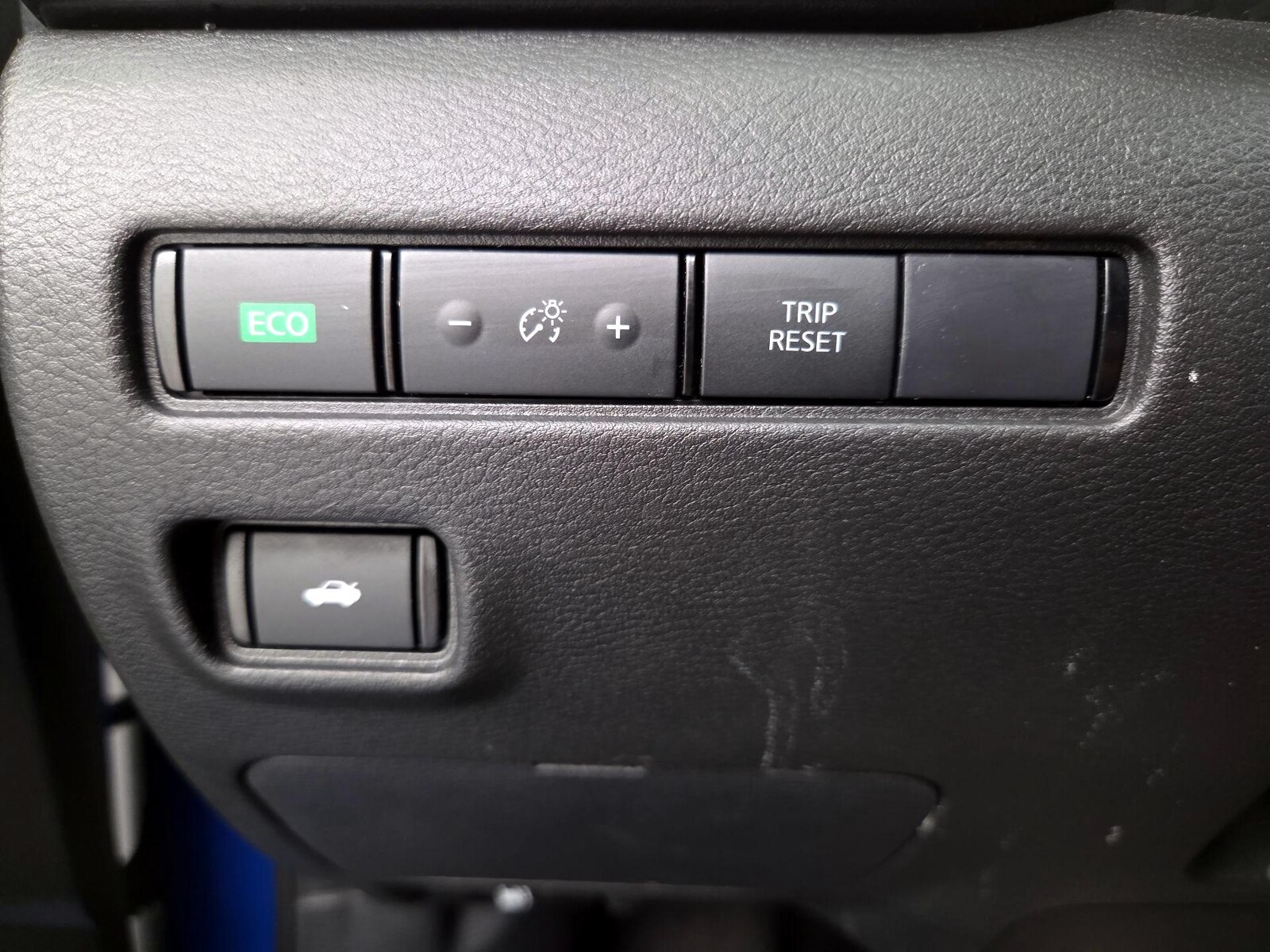 2025 Nissan Sentra SR - Photo 14