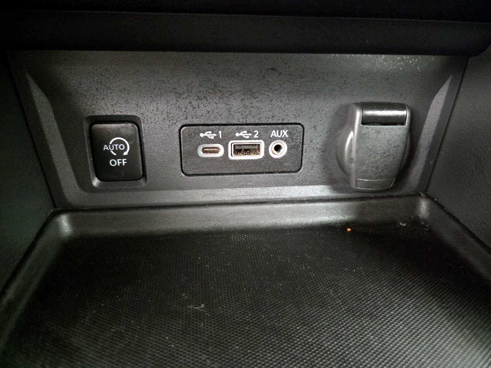 2025 Nissan Sentra SR - Photo 19