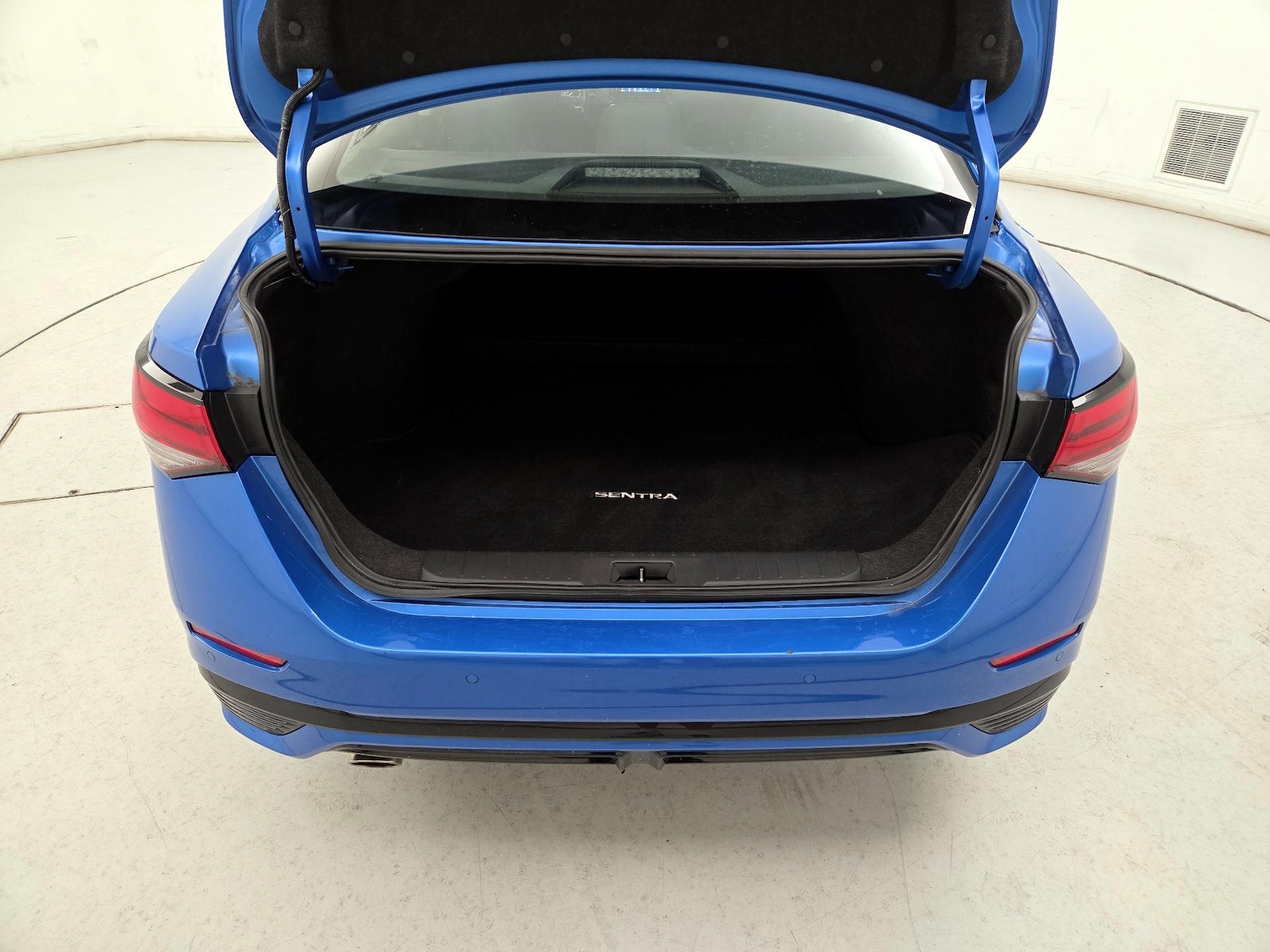 2025 Nissan Sentra SR - Photo 21