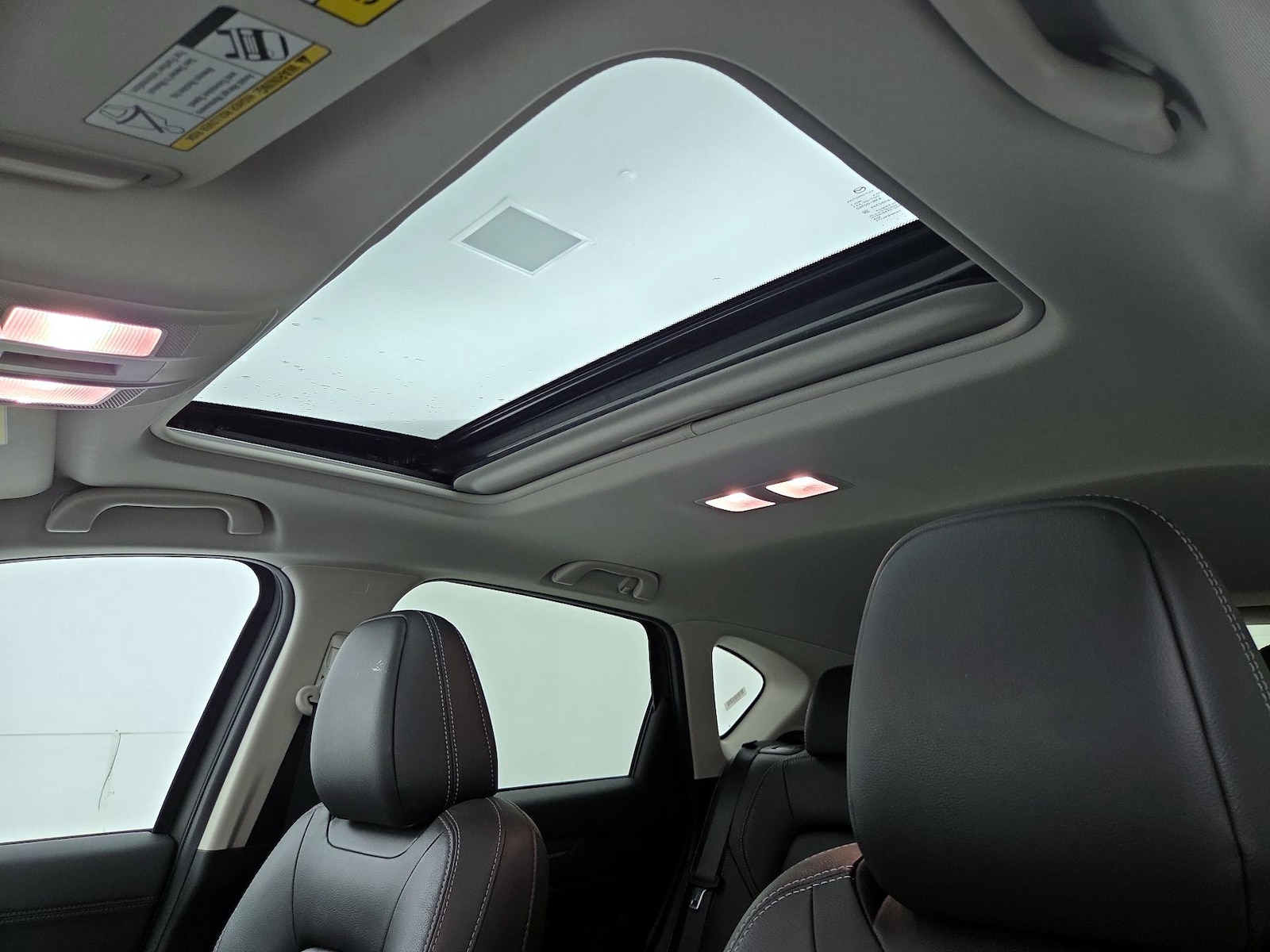 Sunroof(s) & Overhead Airbags