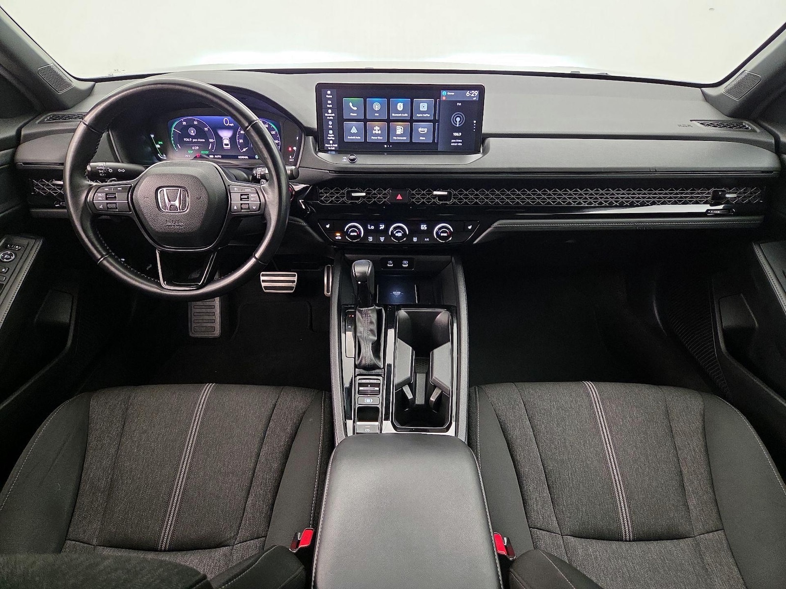 Apple CarPlay® & Android Auto™