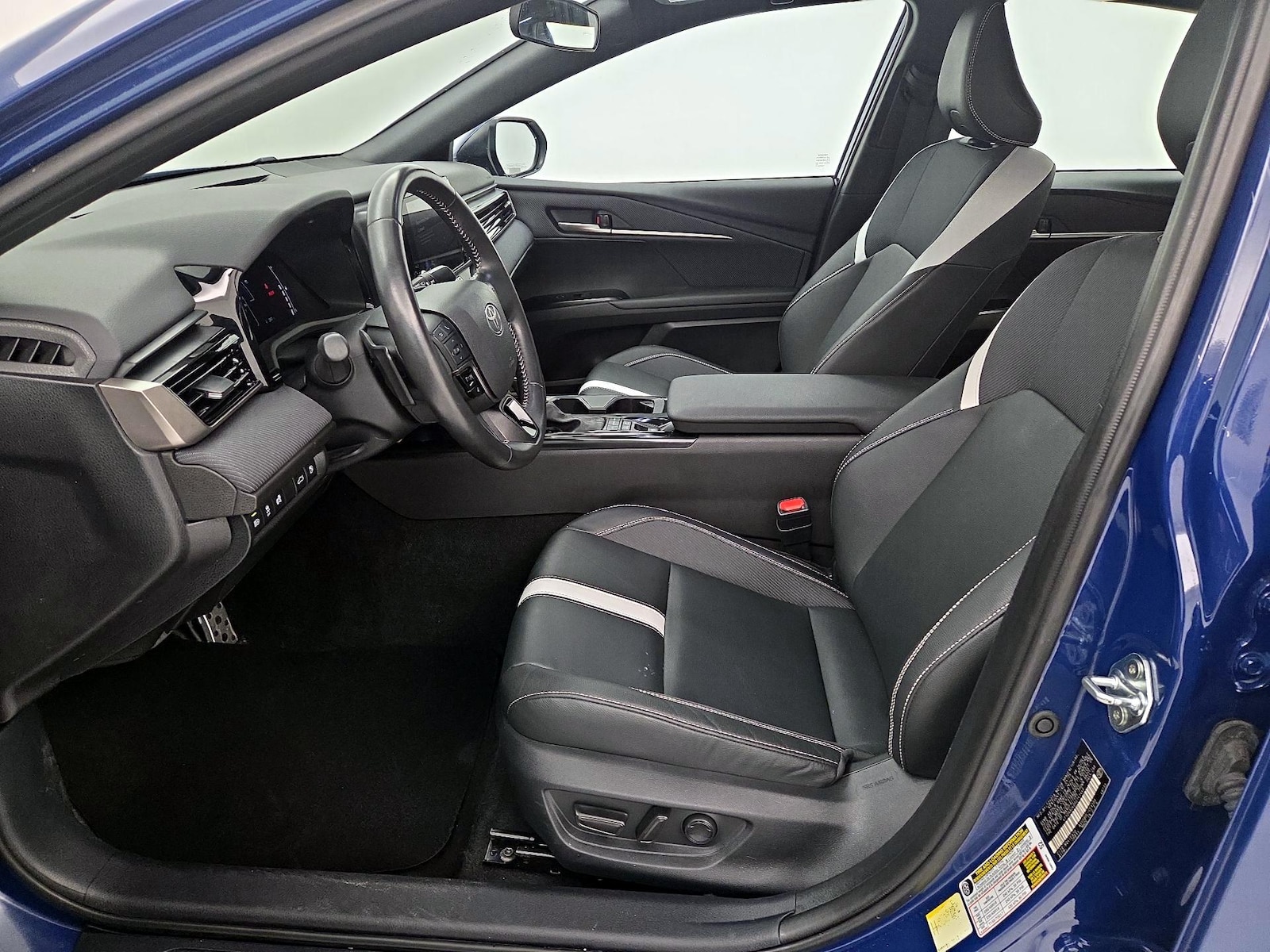 Power Seat(s) & Side Airbags