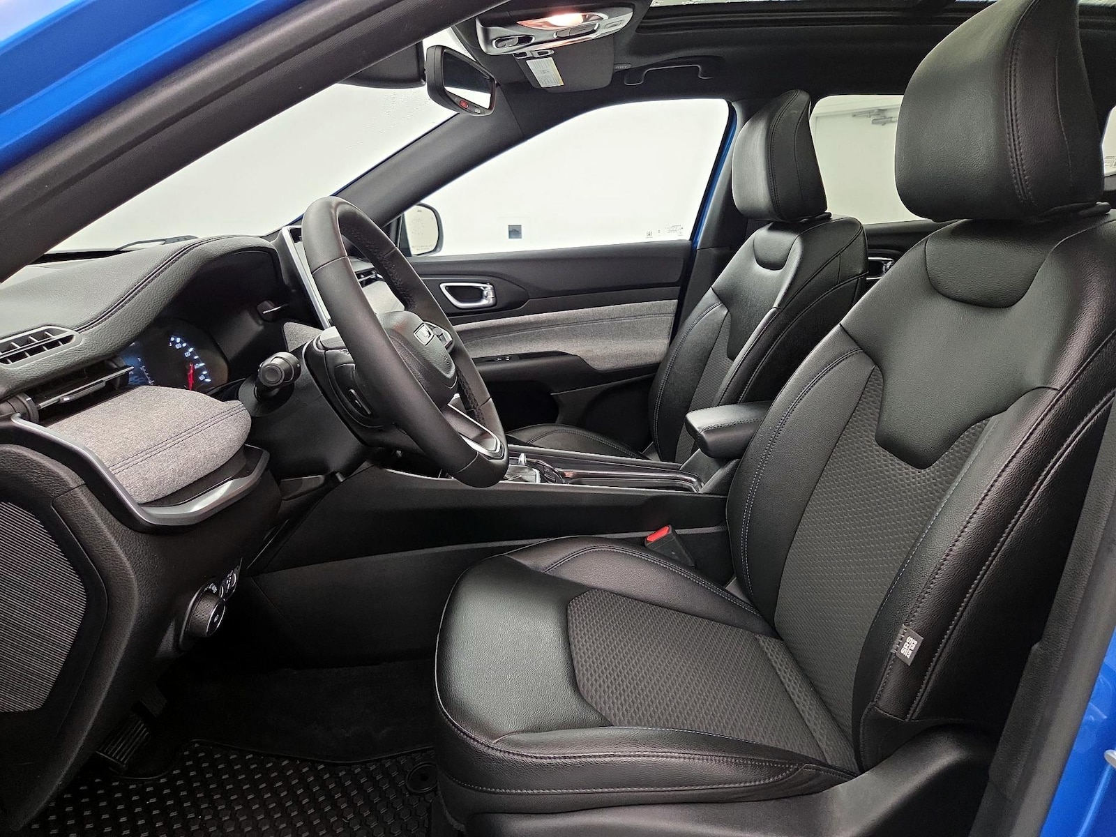 Power Seat(s) & Side Airbags