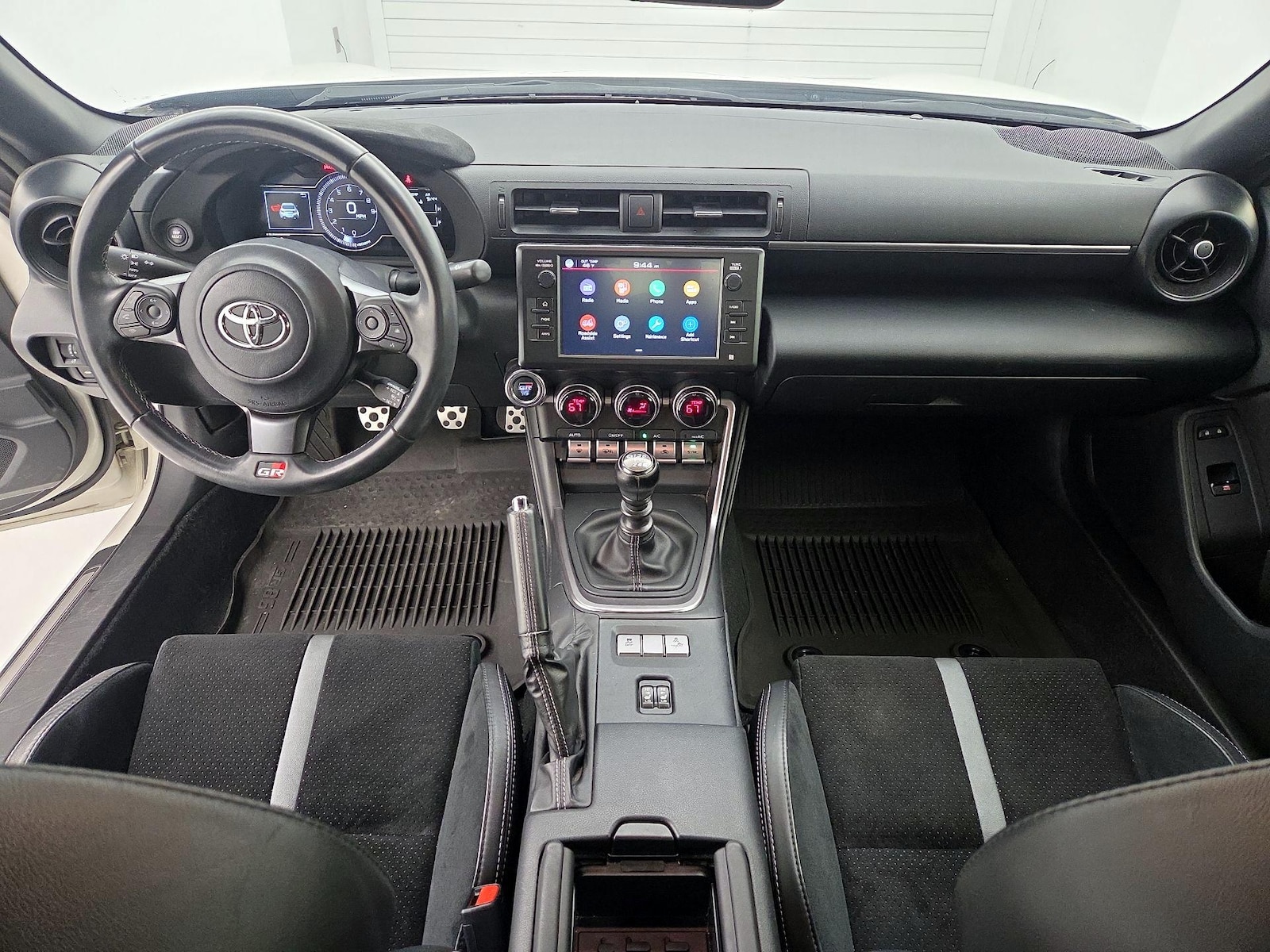 Apple CarPlay® & Android Auto™