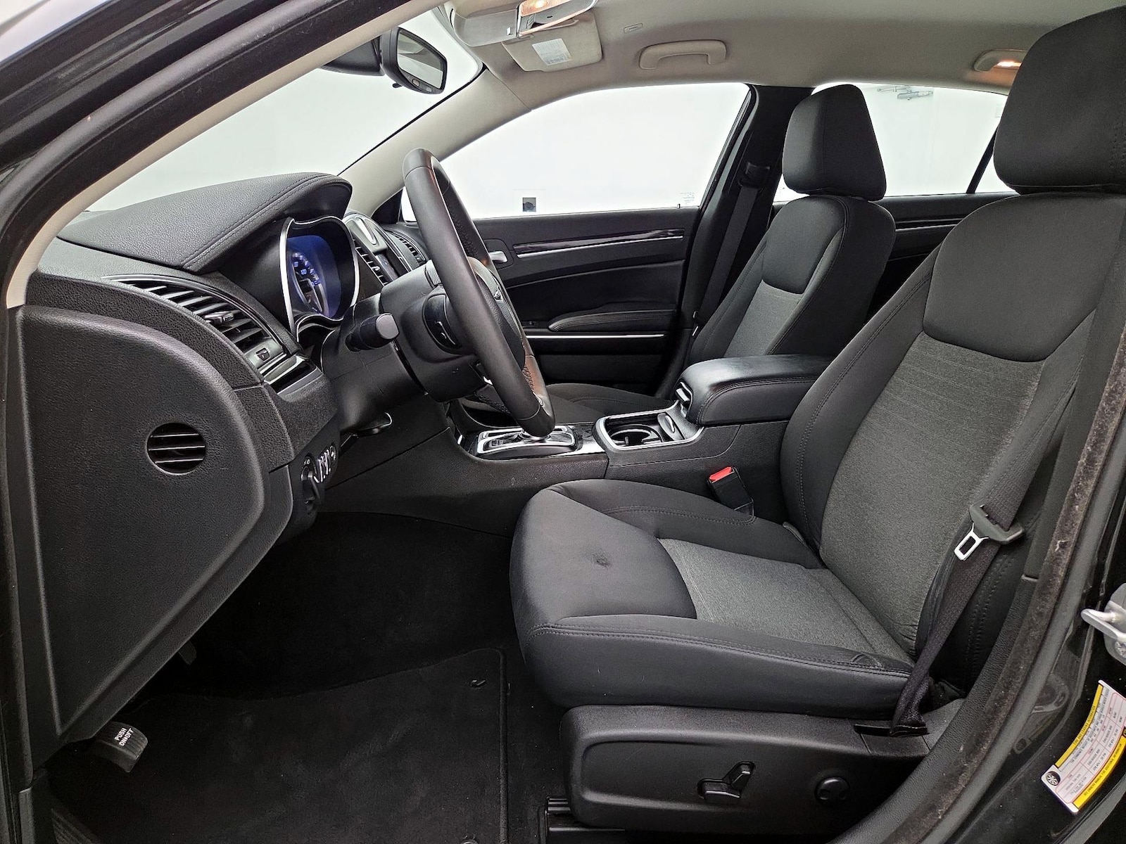 Power Seat(s) & Side Airbags
