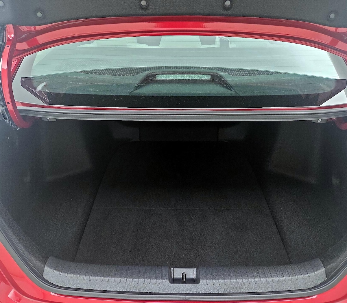 Trunk/Cargo (Seats Up)
