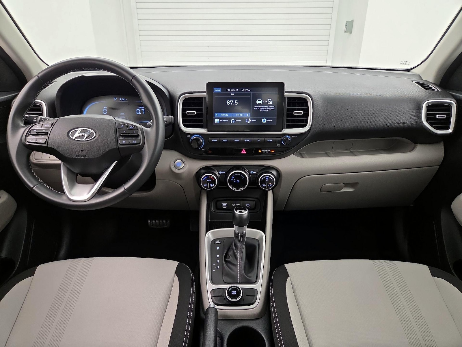 Apple CarPlay® & Android Auto™