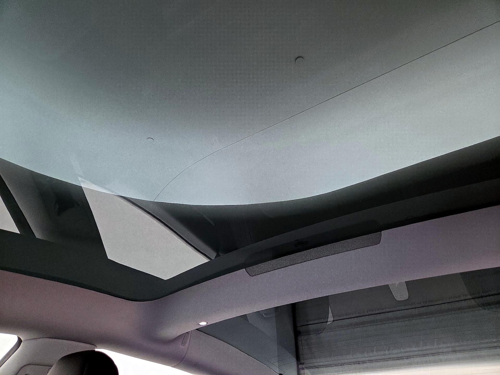 Skylight(s) & Overhead Airbags