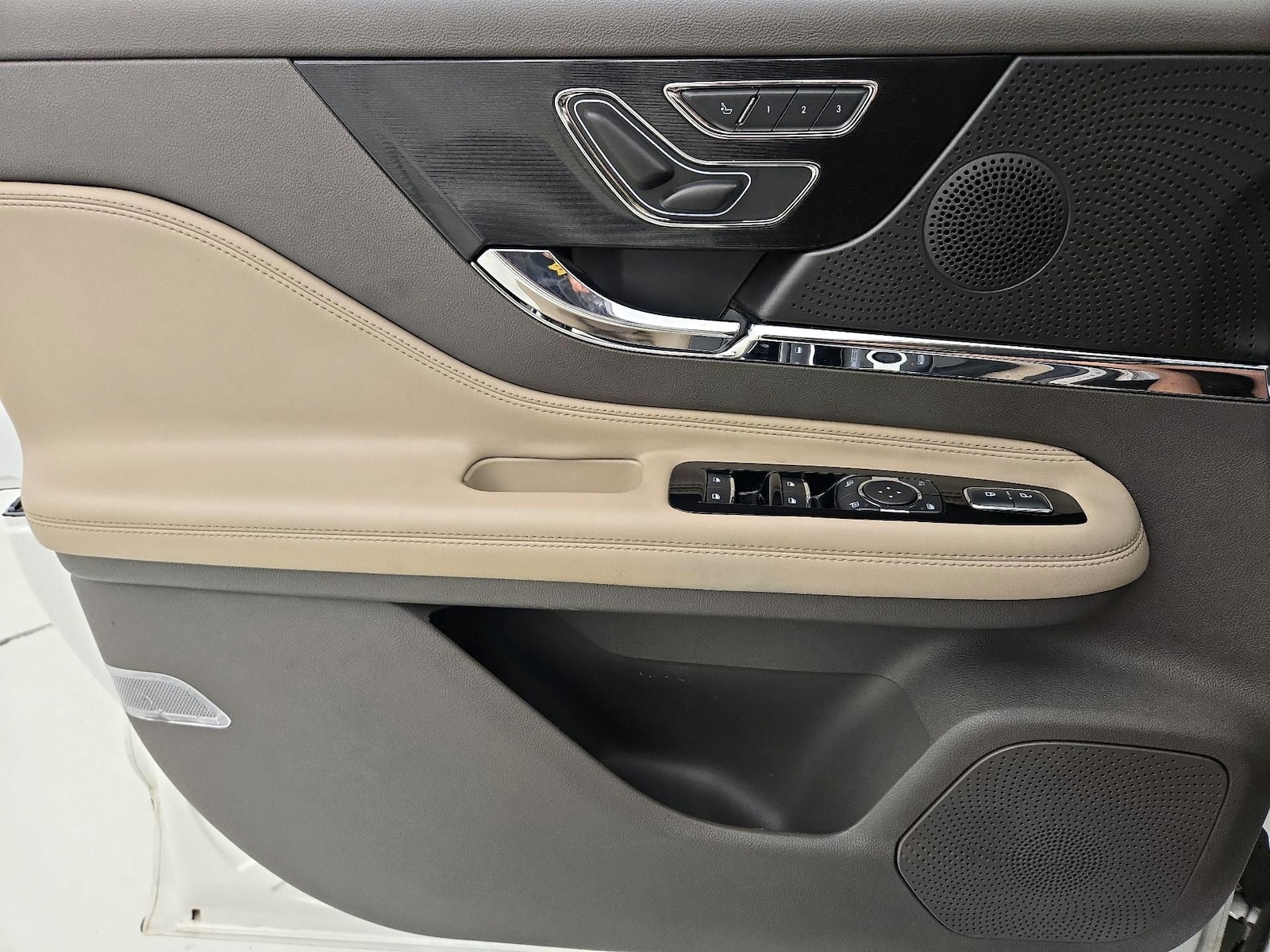 2024 Lincoln Corsair Premiere - Photo 13