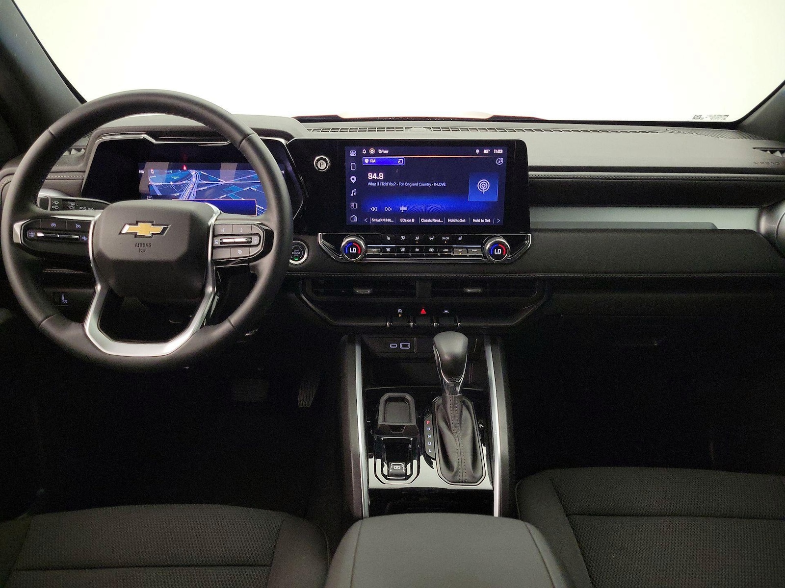 2025 Chevrolet Colorado LT - Photo 10