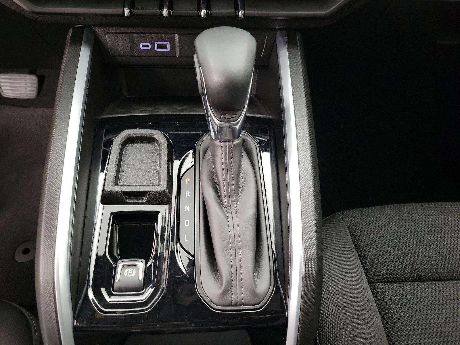 2025 Chevrolet Colorado LT - Photo 17