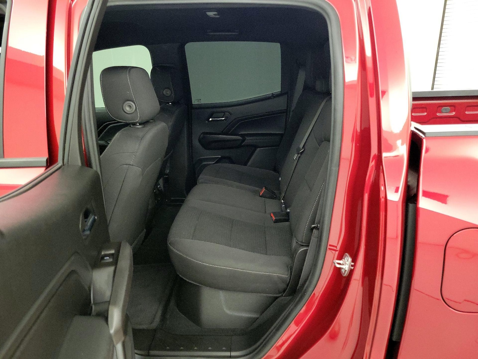 2025 Chevrolet Colorado LT - Photo 19
