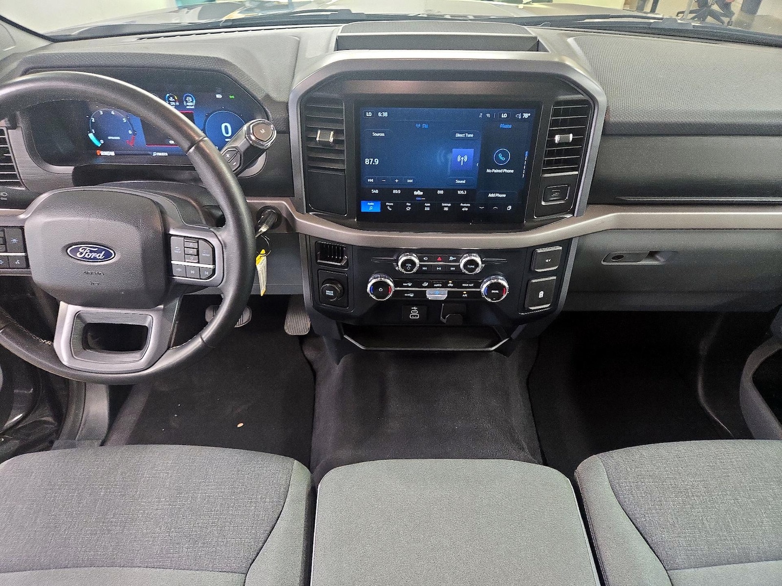 2025 Ford F-150 XLT - Photo 10