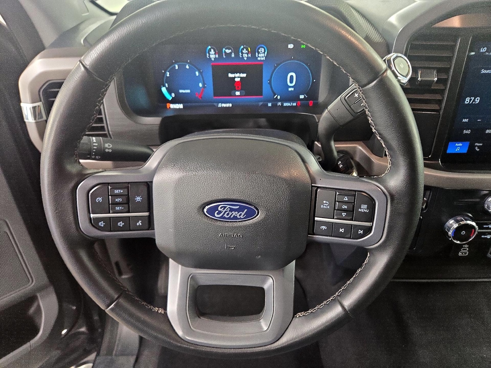 2025 Ford F-150 XLT - Photo 11
