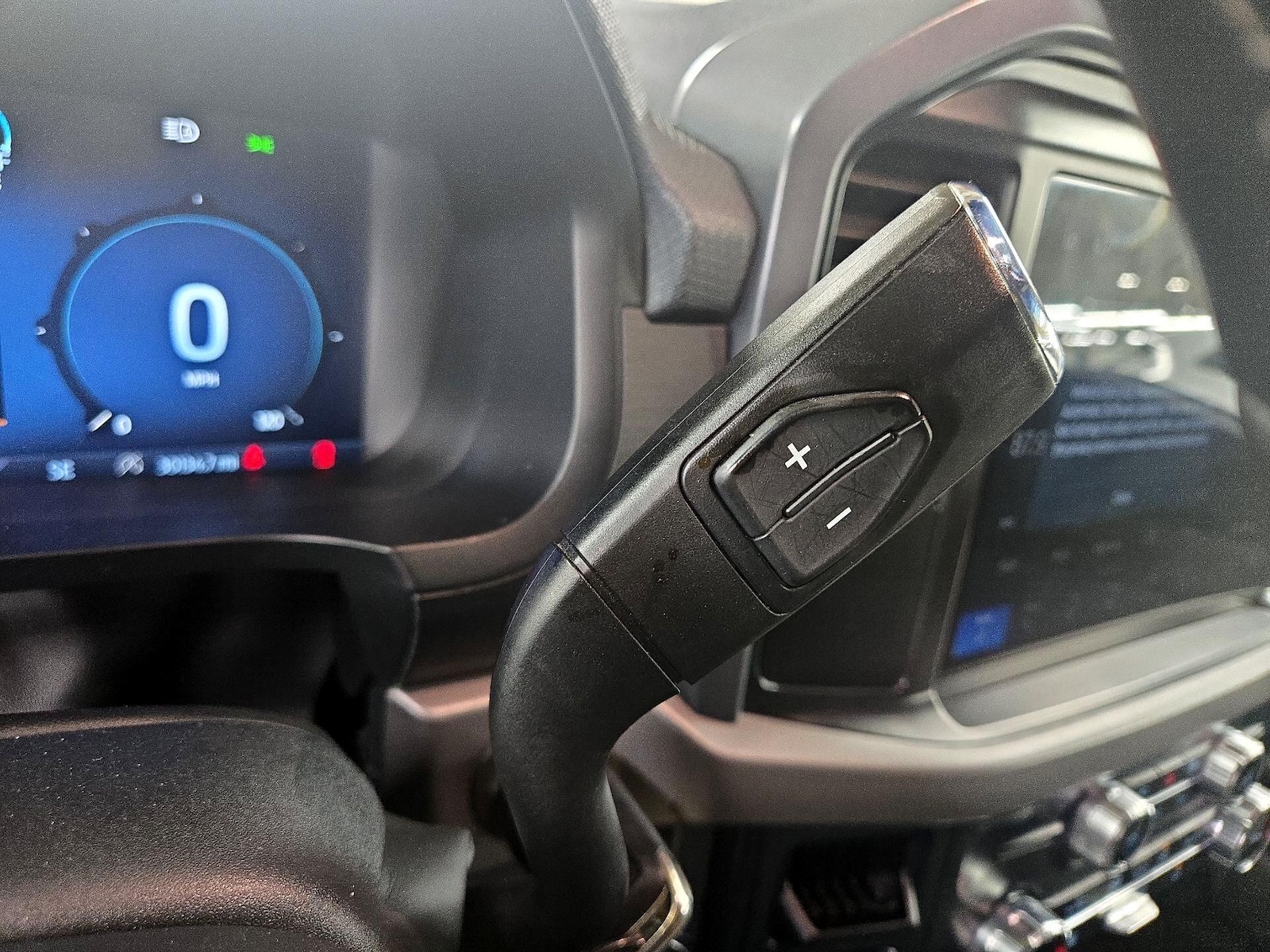 2025 Ford F-150 XLT - Photo 17