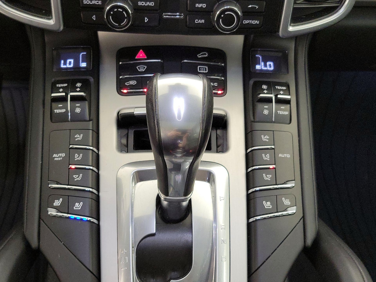 2016 Porsche Cayenne Turbo - Photo 18
