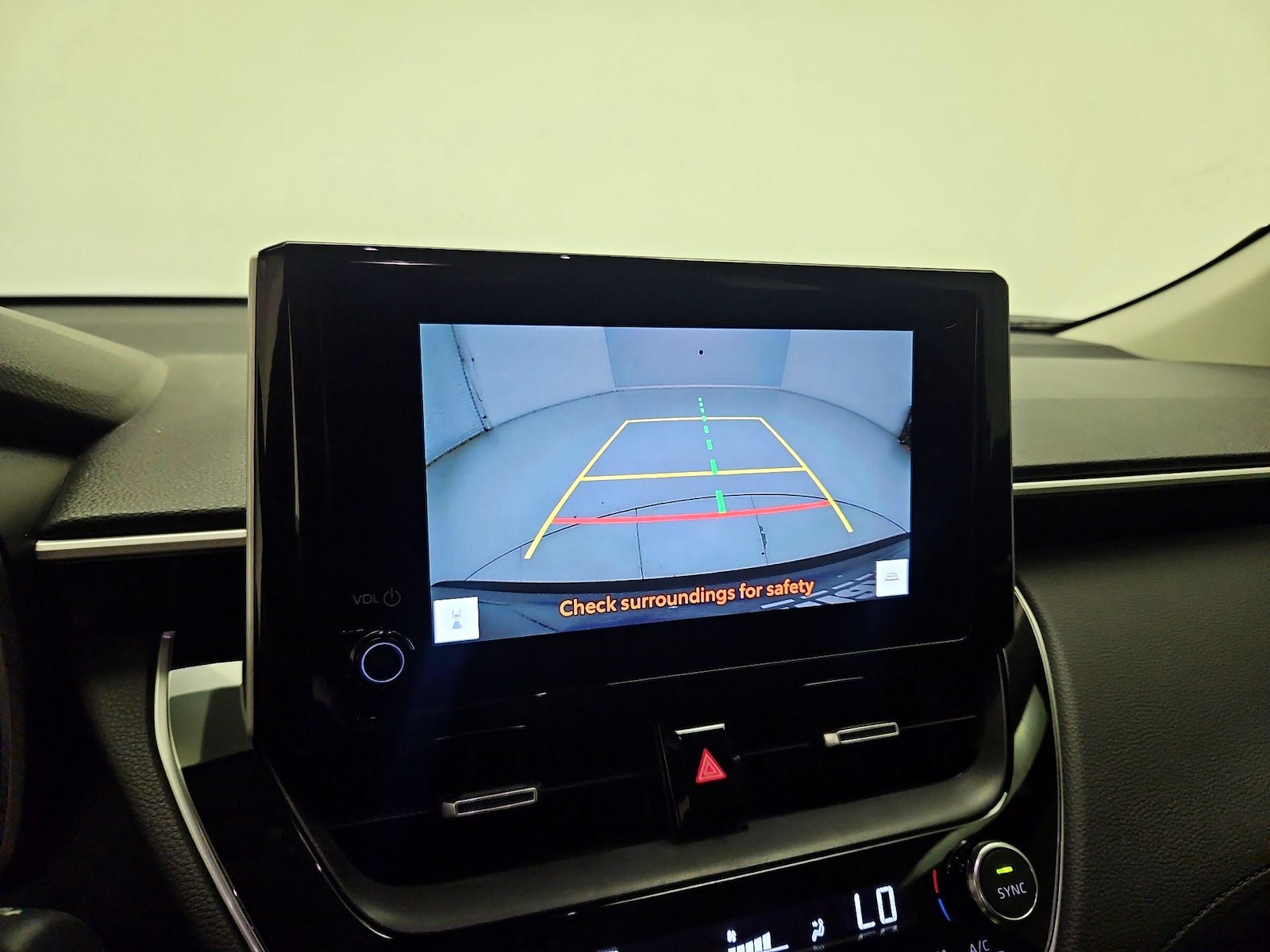 2025 Toyota Corolla Cross XLE - Photo 15