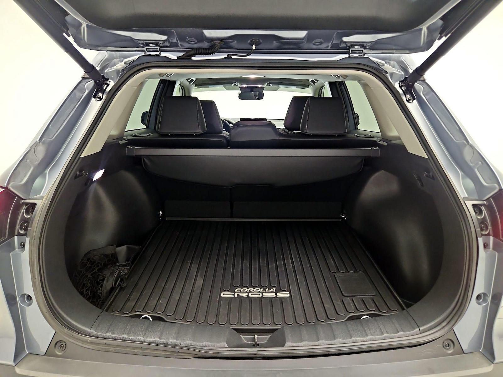 2025 Toyota Corolla Cross XLE - Photo 22