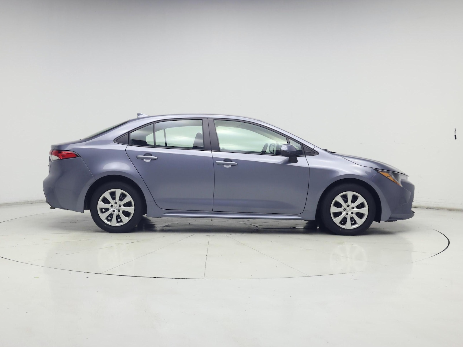 2025 Toyota Corolla LE - Photo 8