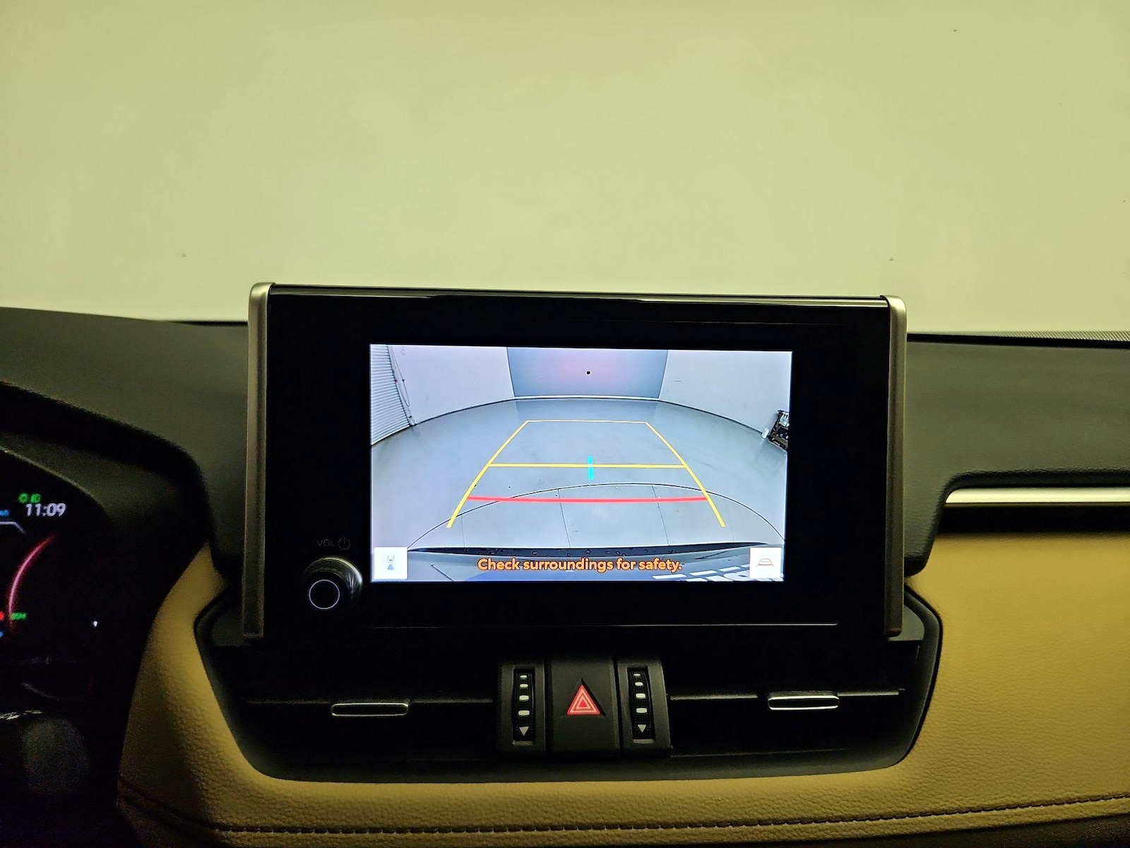 2025 Toyota RAV4 XLE Premium - Photo 14