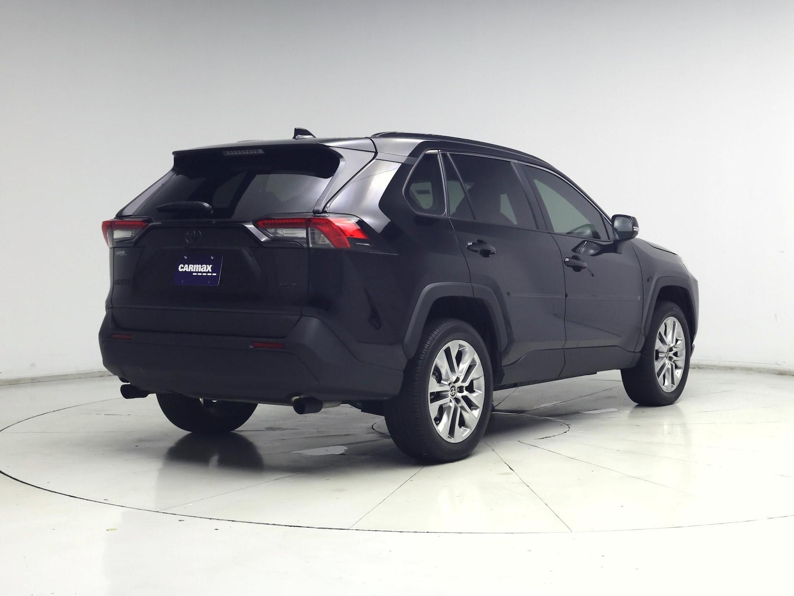 2025 Toyota RAV4 XLE Premium - Photo 9