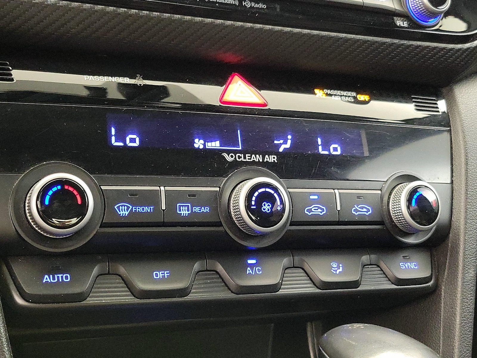 2020 Hyundai Elantra Sport - Photo 17