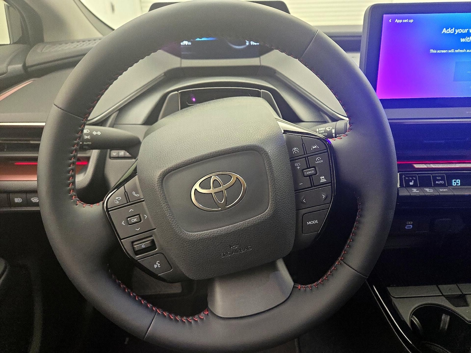 2026 Toyota Prius Plug-in Hybrid XSE - Photo 11