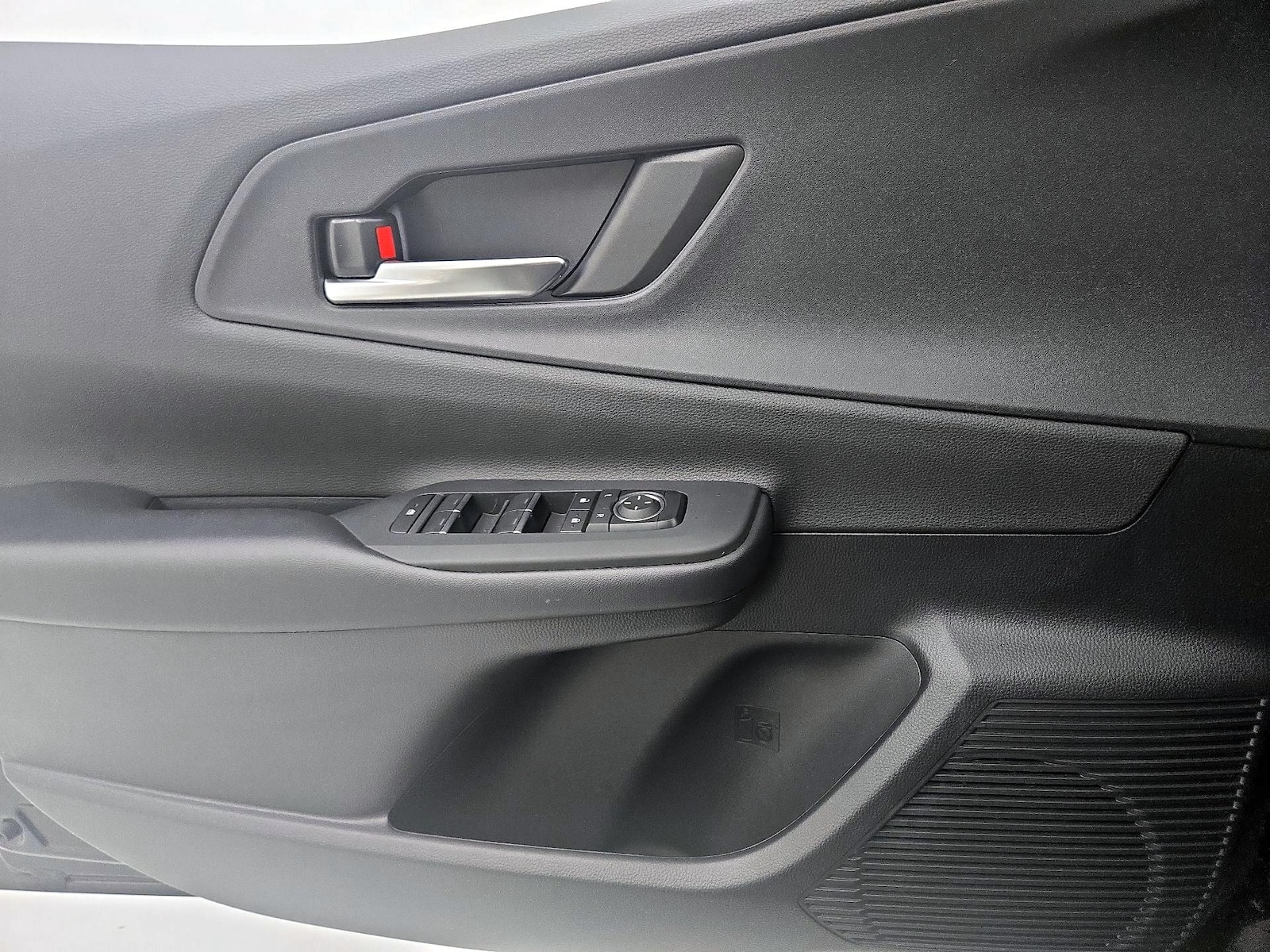 2026 Toyota Prius Plug-in Hybrid XSE - Photo 13