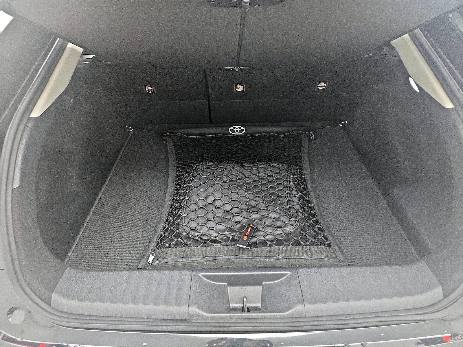2026 Toyota Prius Plug-in Hybrid XSE - Photo 21