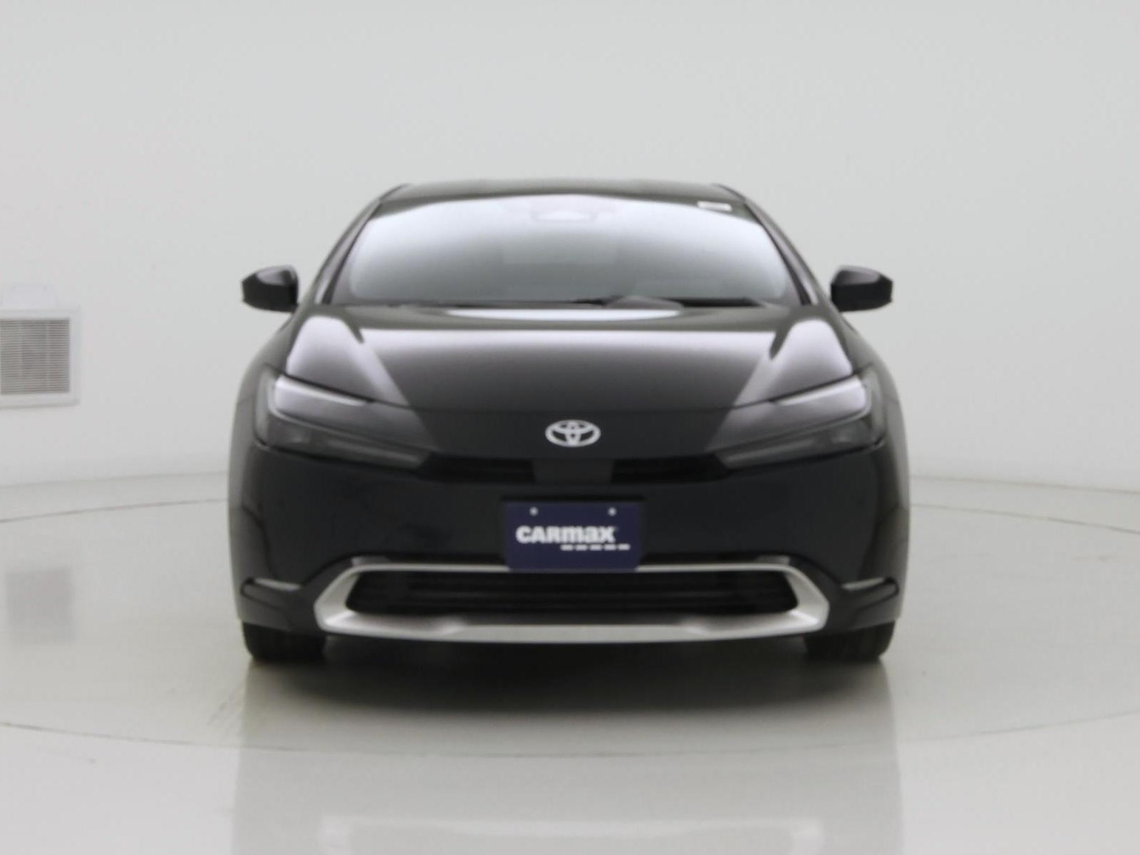 2026 Toyota Prius Plug-in Hybrid XSE - Photo 6