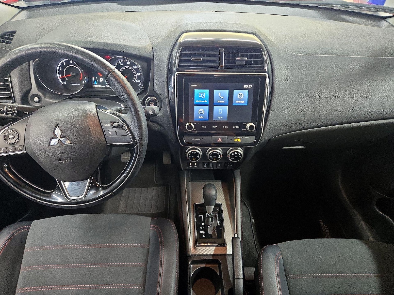 2025 Mitsubishi Outlander Sport SE - Photo 10